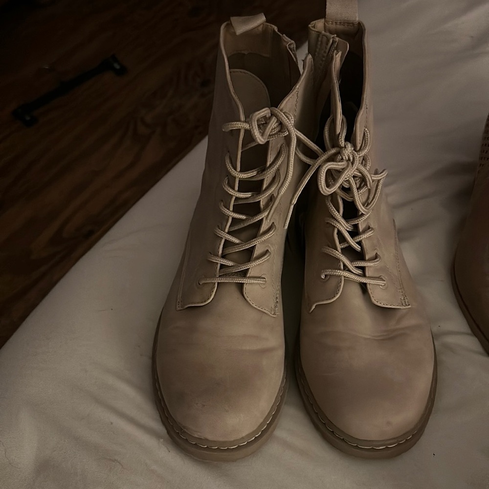 EUC torrid tan combat boots 10w